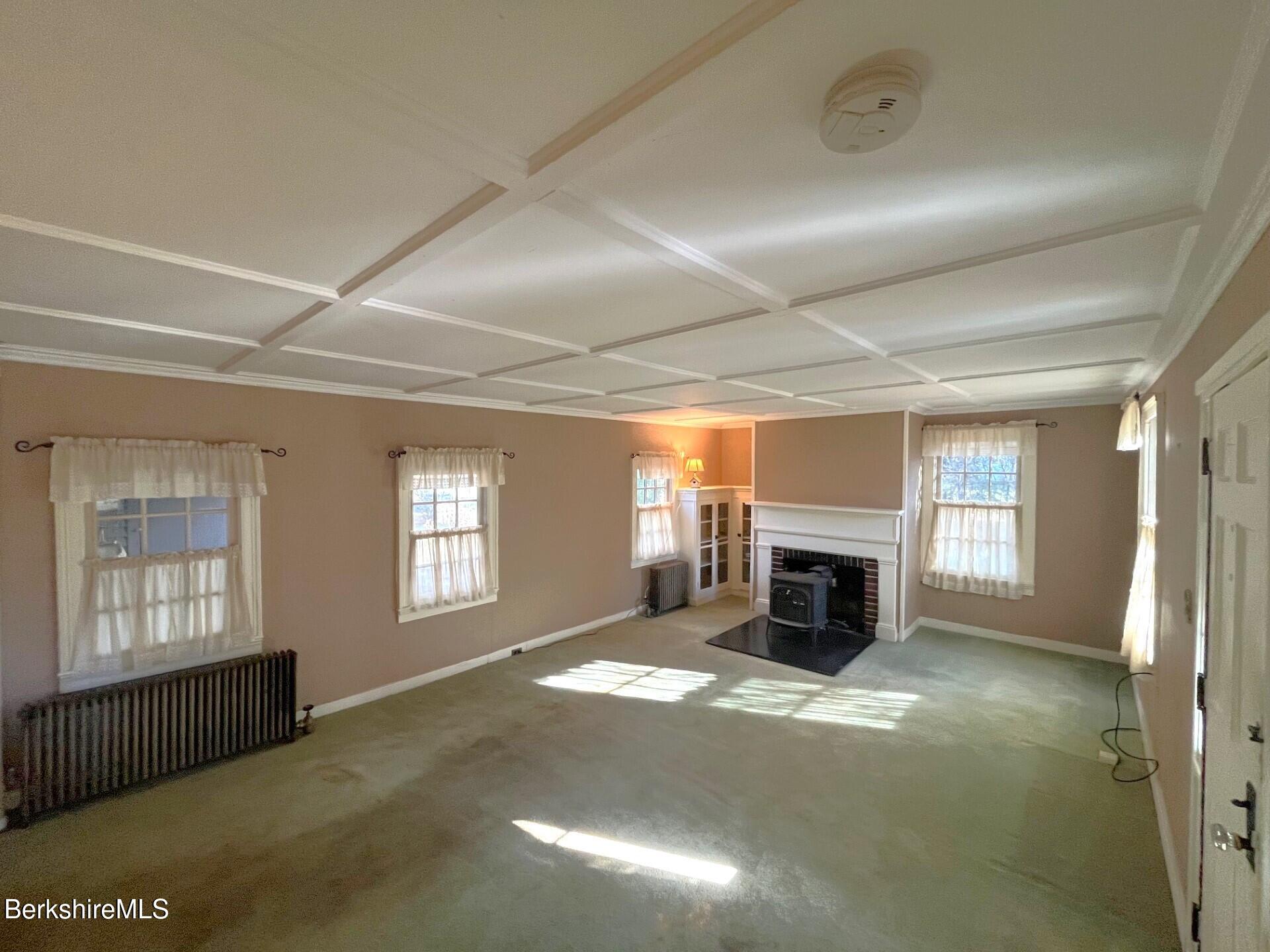 20 South Mountain Road Pittsfield, MA 01201 - Photo 19 of 51 LivingroomB