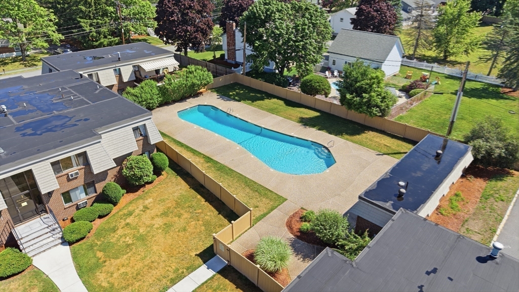 13 Hallmark Gardens, Unit 1 Burlington, MA 01803 - Photo 17 of 21