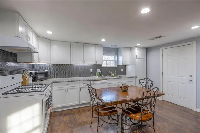 $149,900 | 5127 Rinker Road, Kansas City, MO 64129