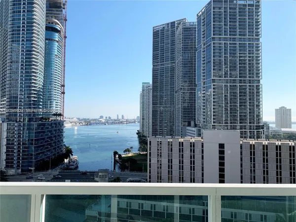 $3,600 | 31 Southeast 5th Street, Unit 1910, Miami, FL 33131