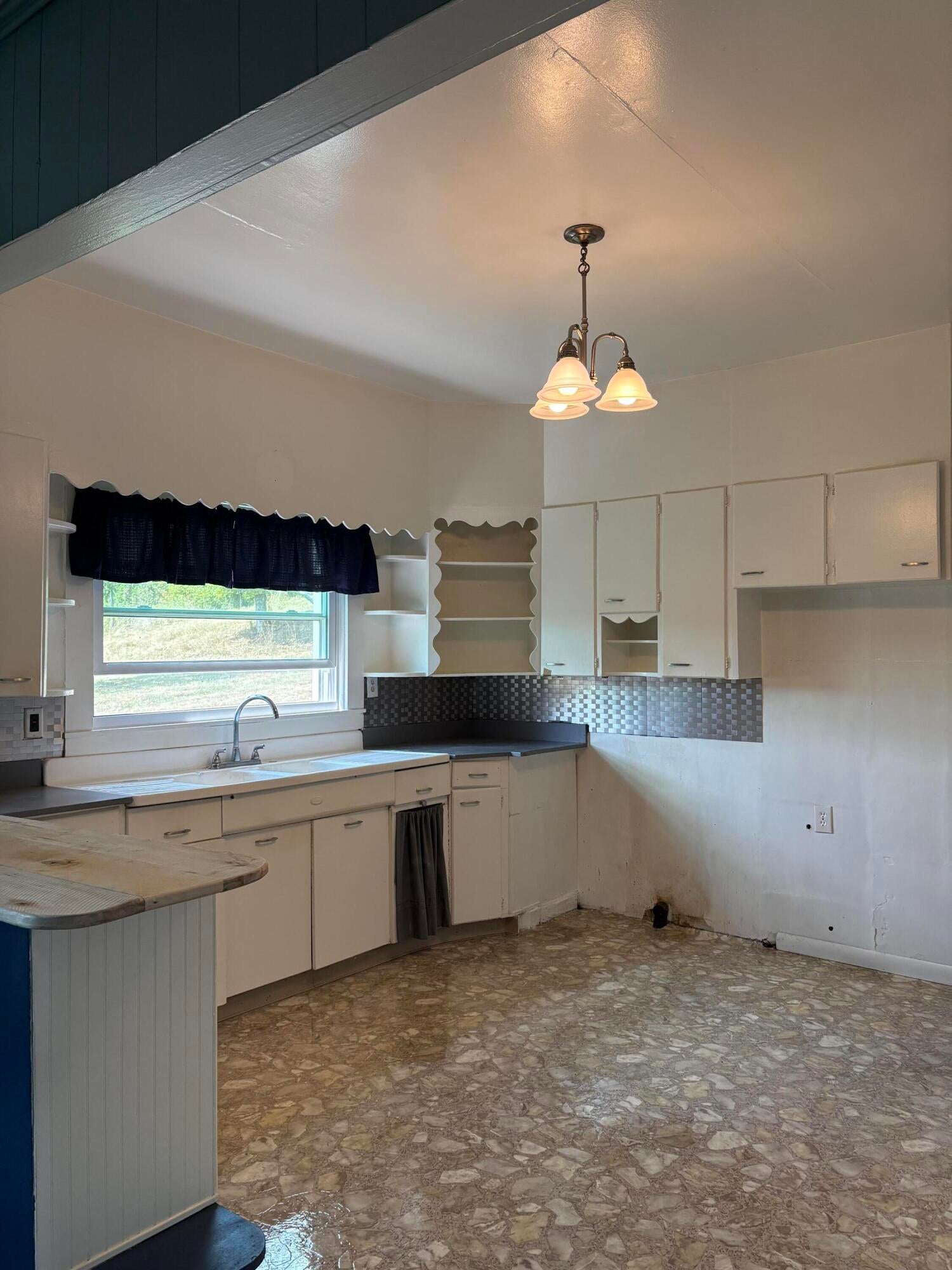 2561 Morris Branch Road Meadow Bridge, WV 25976 - Photo 39 of 55 Kitchen