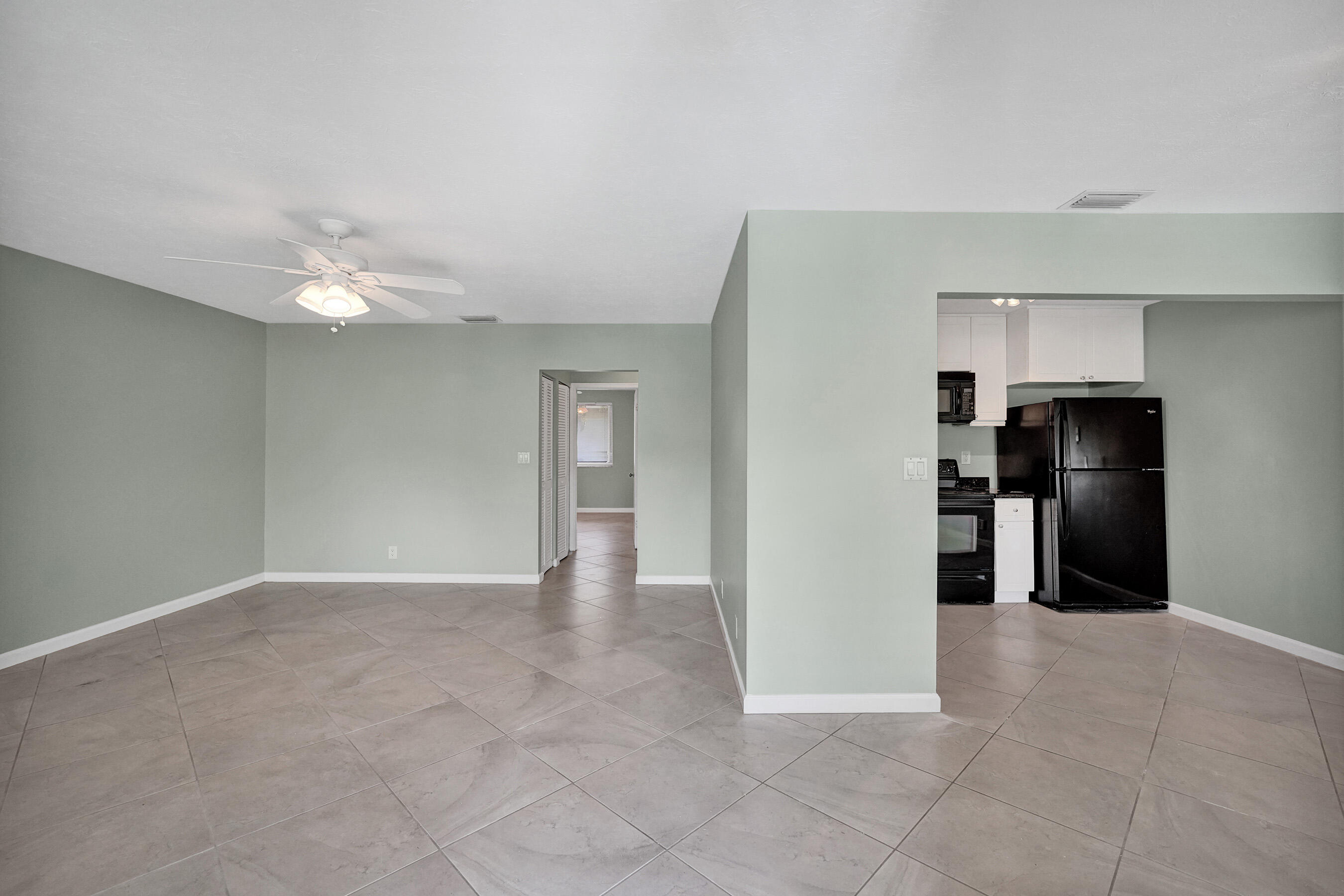 1250 Miami Road, Unit 11 Fort Lauderdale, FL 33316 - Photo 6 of 38 DSC08003
