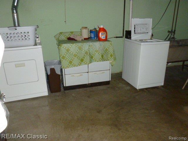 2769 Cumberland Road Berkley, MI 48072 - Photo 17 of 22 P1030156.JPG