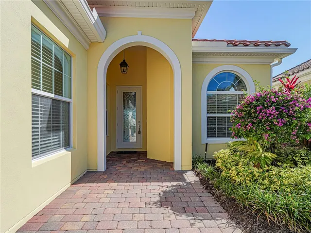 $579,900 | 5151 Formosa Circle, Vero Beach, FL 32967