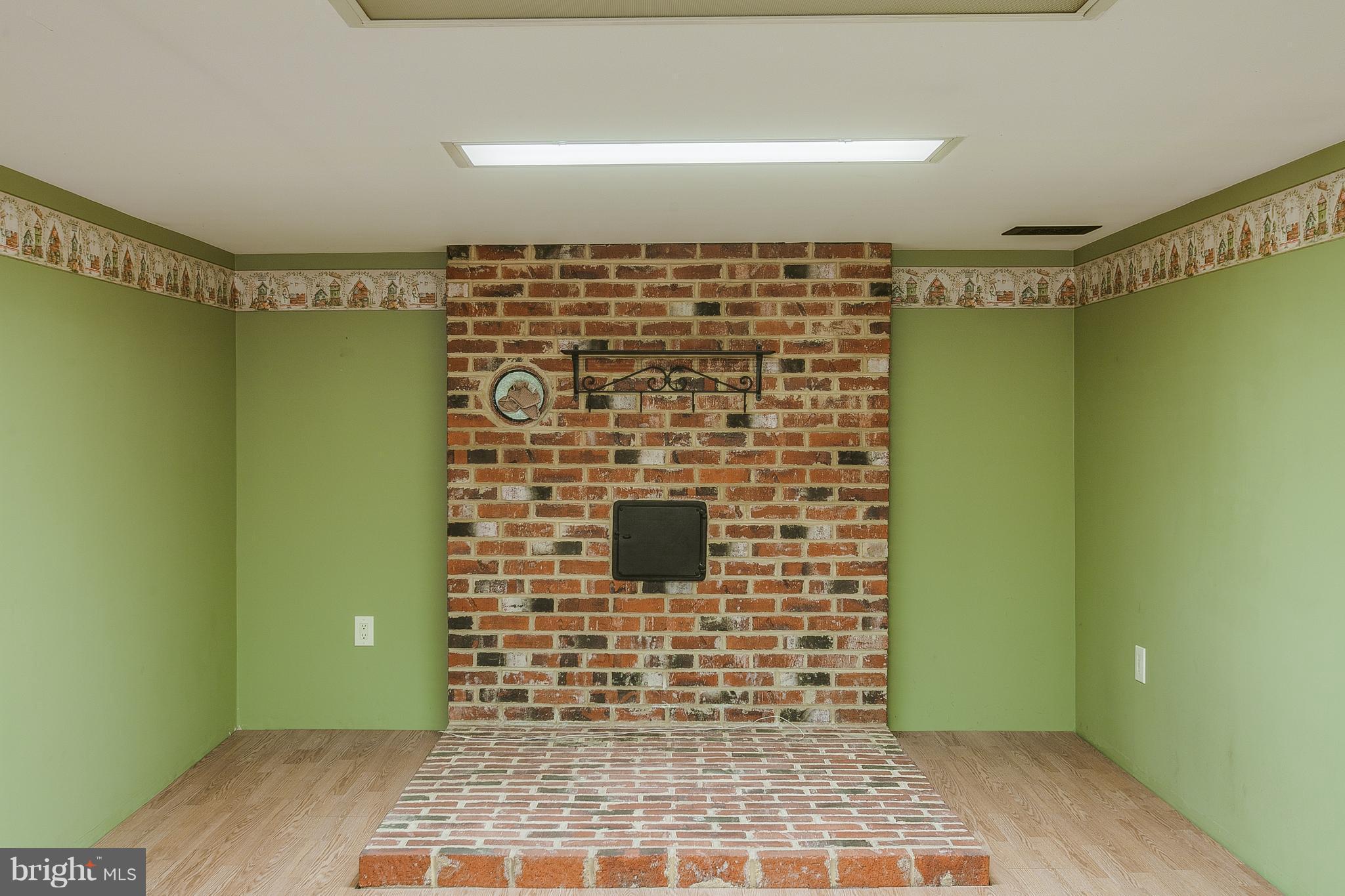 11348 Greenberry Road Hagerstown, MD 21740 - Photo 19 of 30 Hookup for Wood or Pellet Stove-Cozy!!