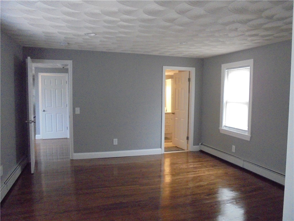 469 Seven Mile Road Cranston, RI 02831 - Photo 14 of 32