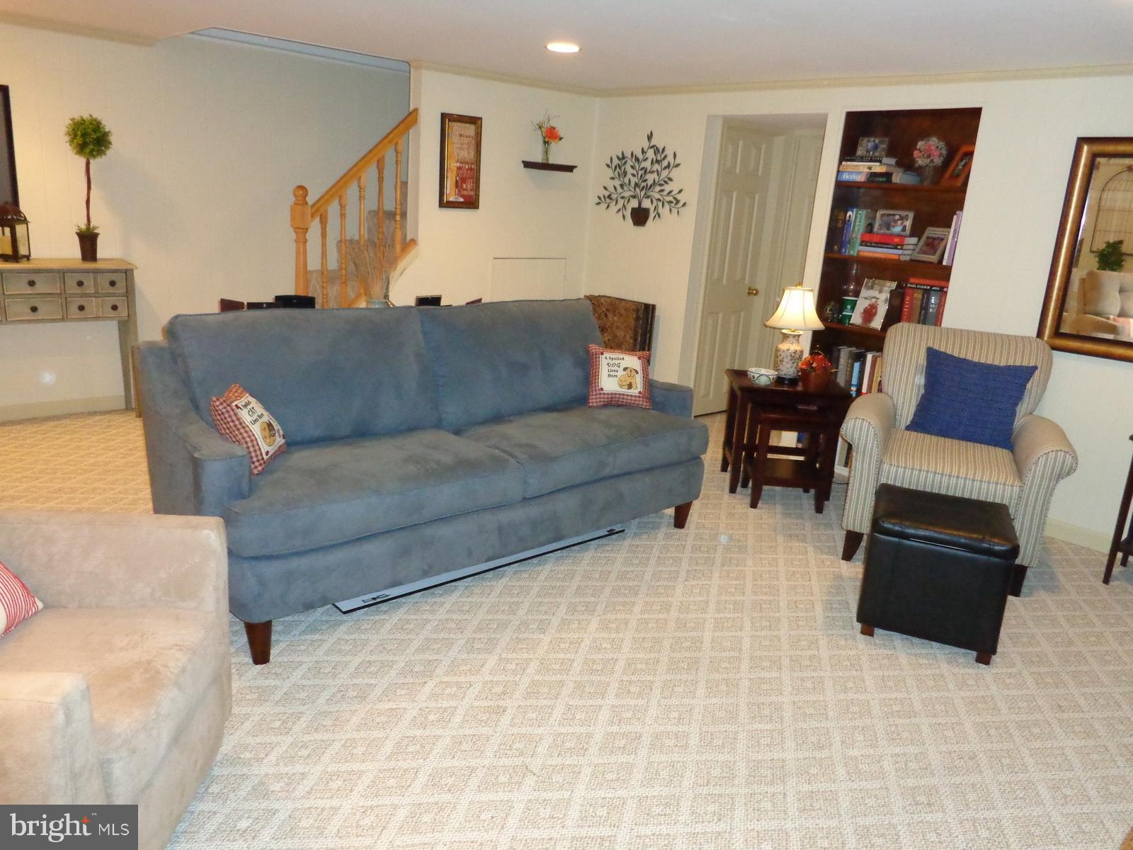 8620 Drumwood Road Baltimore, MD 21286 - Photo 18 of 24 Family Room