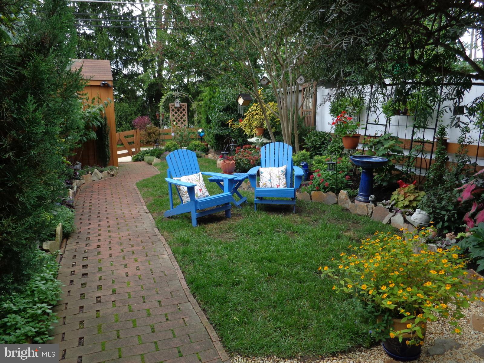 8620 Drumwood Road Baltimore, MD 21286 - Photo 20 of 24 View of back yard from porch