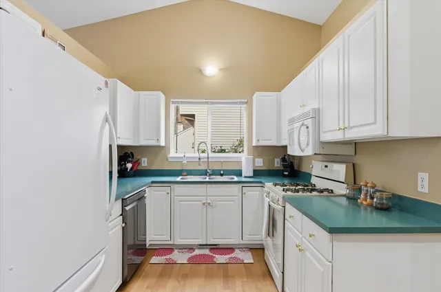 $334,900 | 1623 Andover Boulevard, Howell, MI 48843