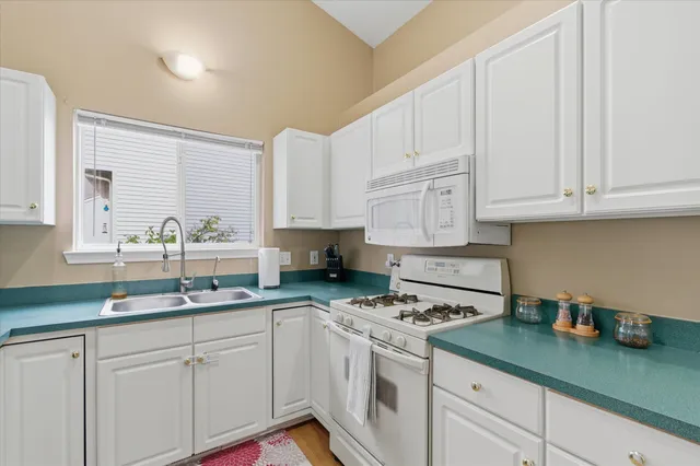 $334,900 | 1623 Andover Boulevard, Howell, MI 48843