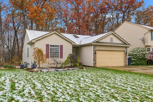 $334,900 | 1623 Andover Boulevard, Howell, MI 48843