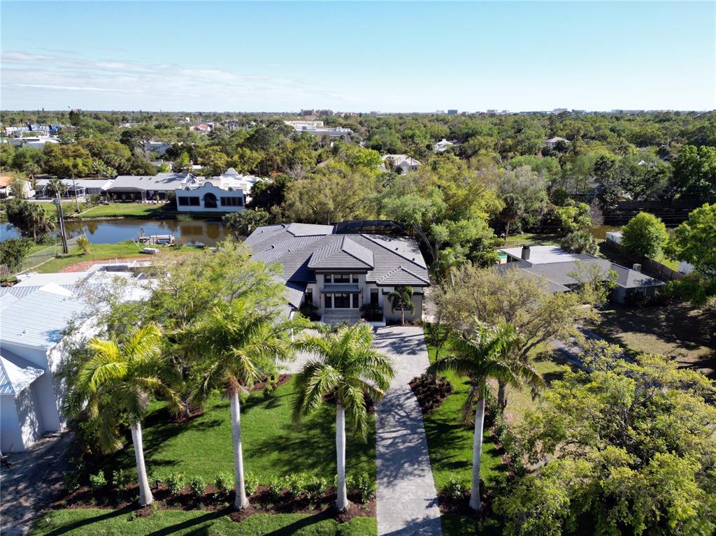1802 Field Road Sarasota, FL 34231 - Photo 3 of 78 Gallery Image 3
