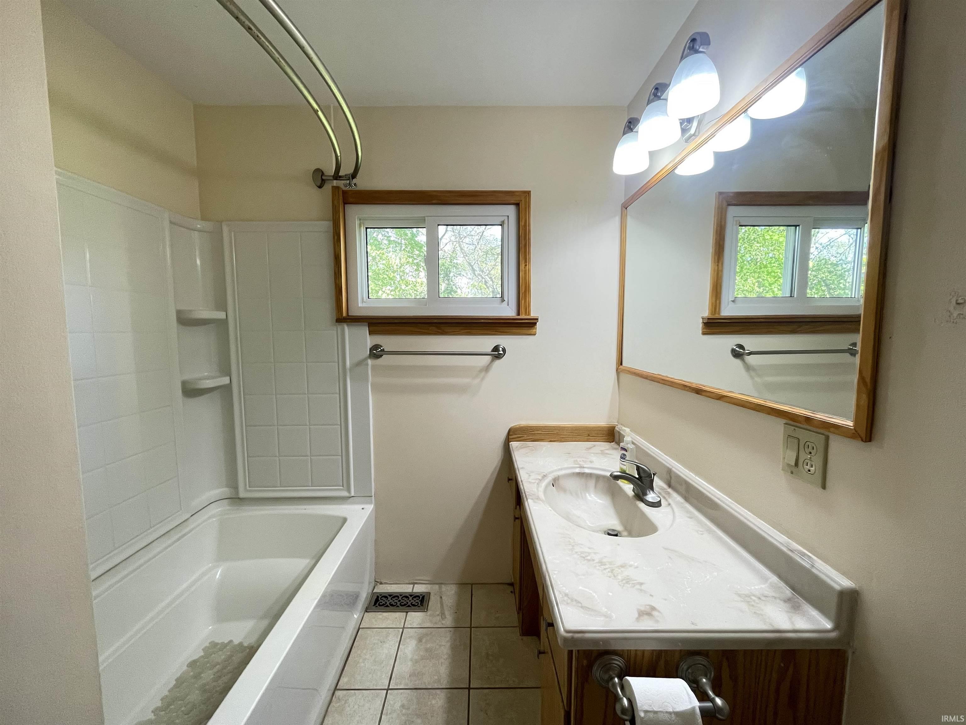 115 8th Street Covington, IN 47932 - Photo 13 of 19