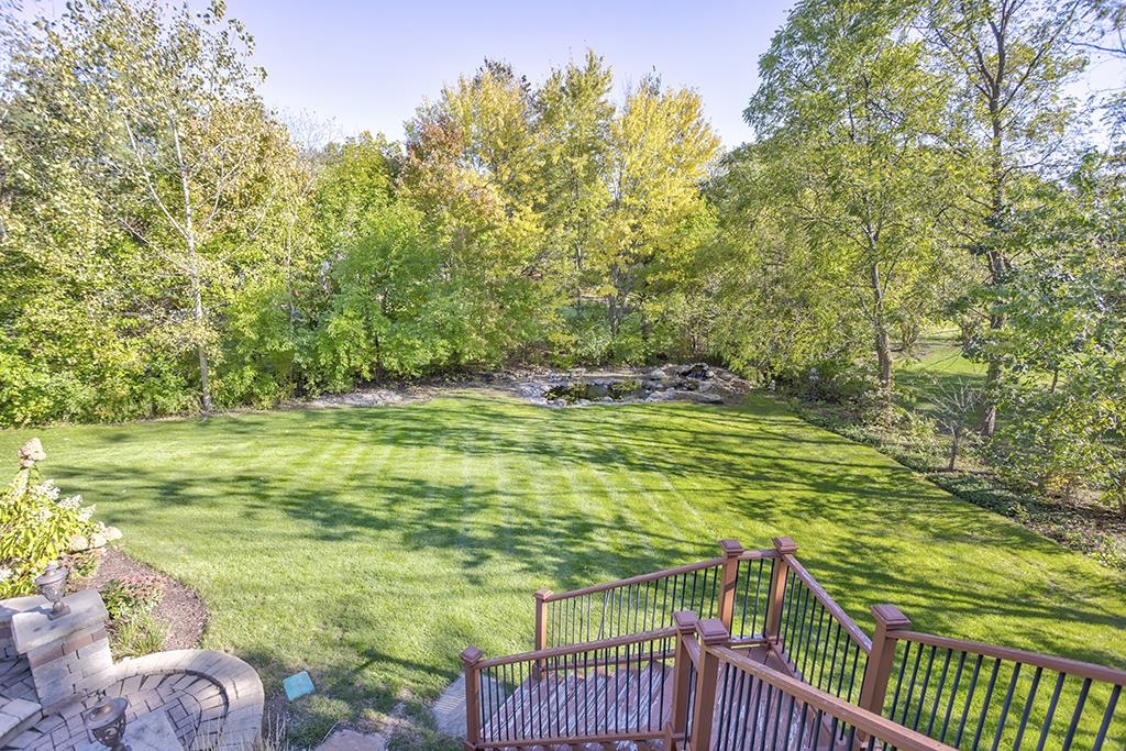 7417 Winding Way Roscoe, IL 61073 - Photo 36 of 40 a view of a garden from a balcony