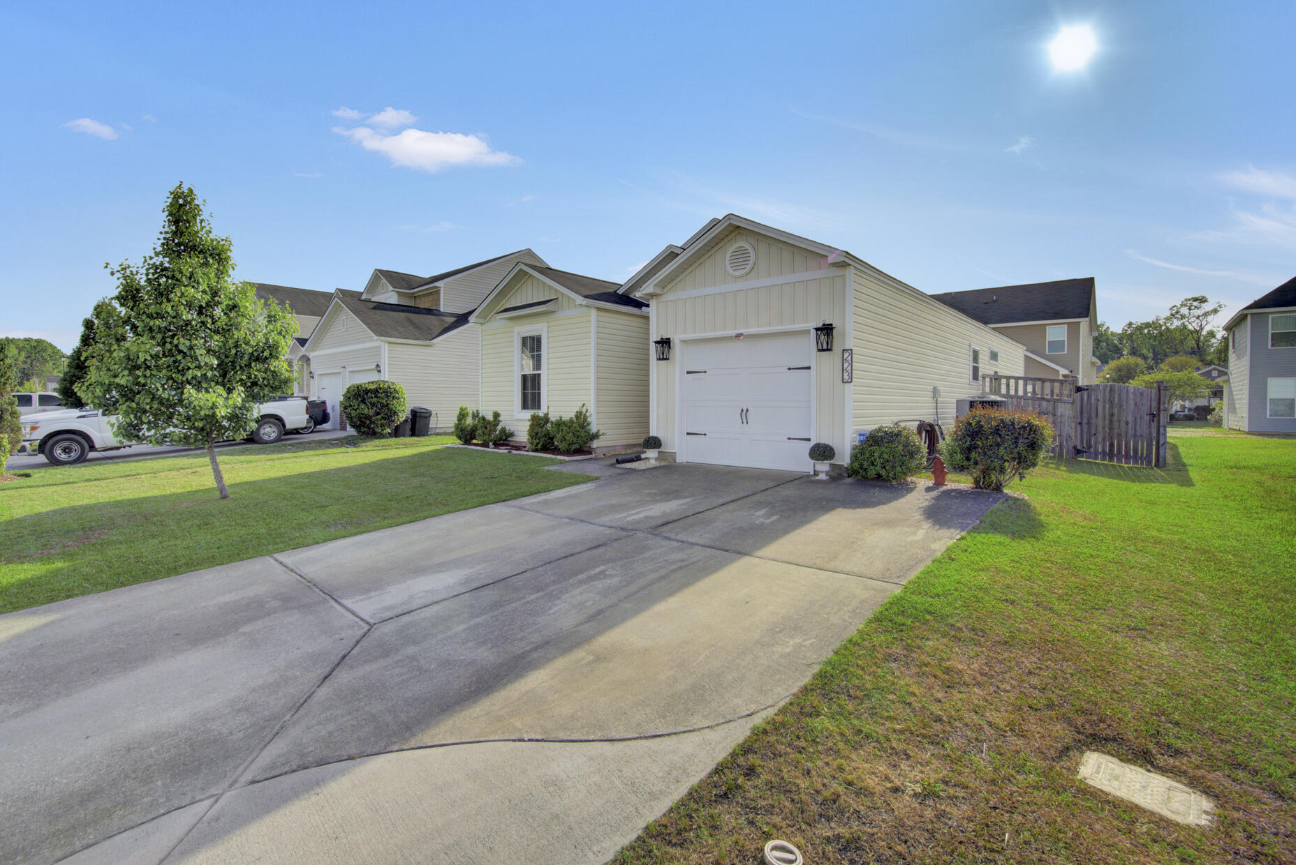 223 2 Forts Road Moncks Corner, SC 29461 - Photo 3 of 21 Front Right