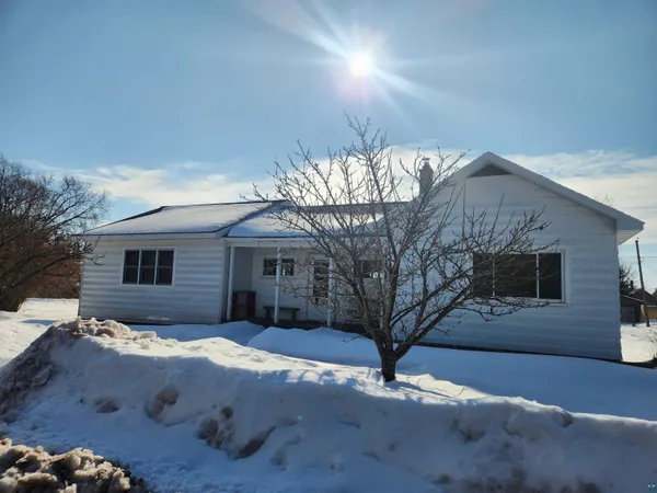 $254,900 | 608 West 3rd Street, Washburn, WI 54891