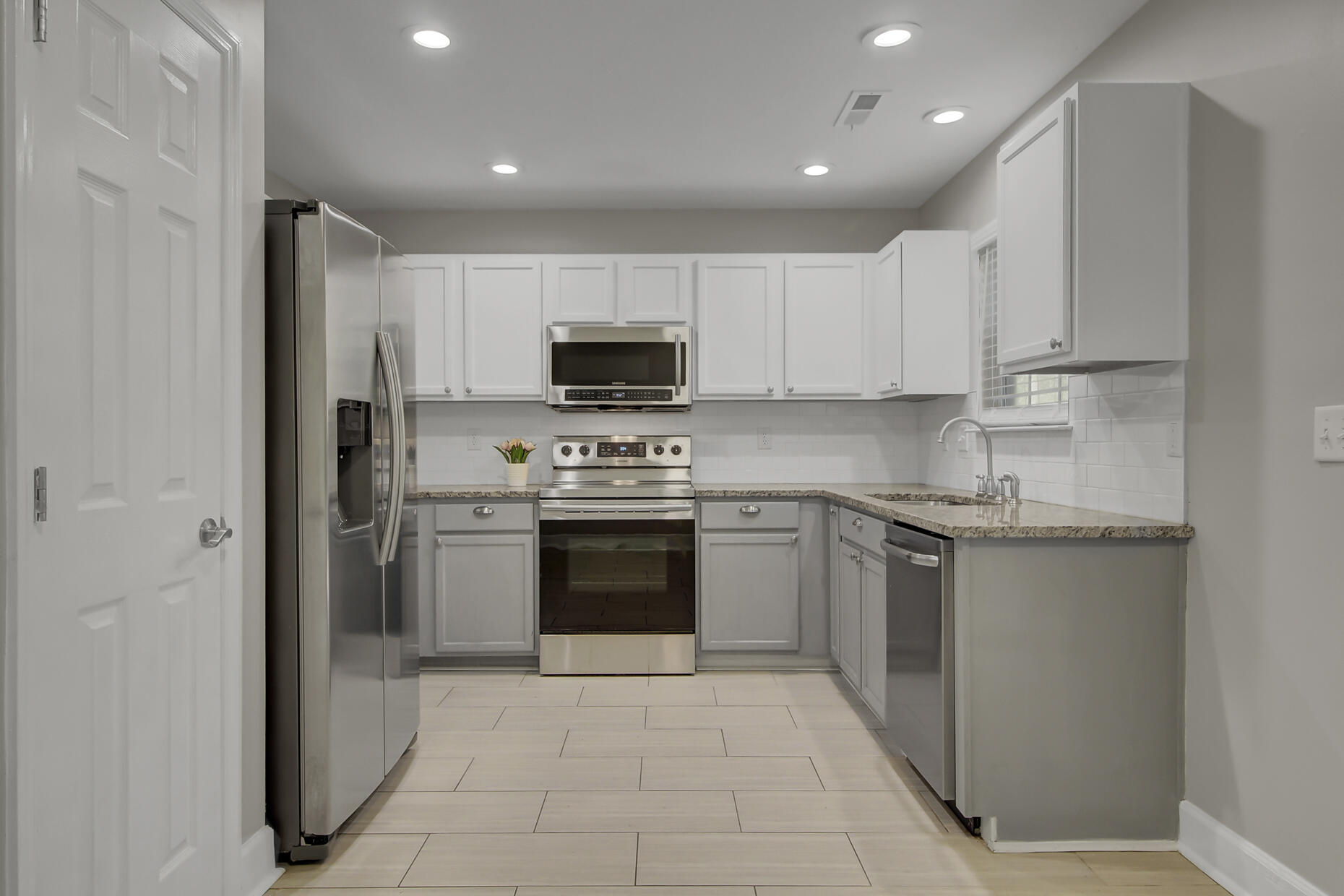 4868 Oak Leaf Road Summerville, SC 29485 - Photo 12 of 40 14