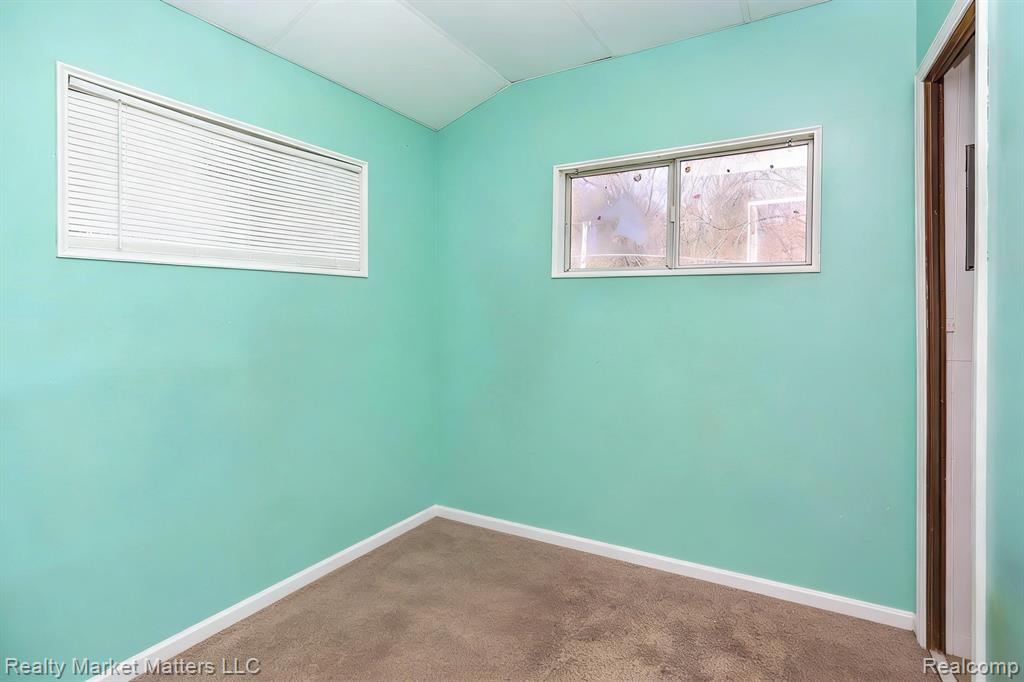 2543 Henry Road Lapeer, MI 48446 - Photo 14 of 30