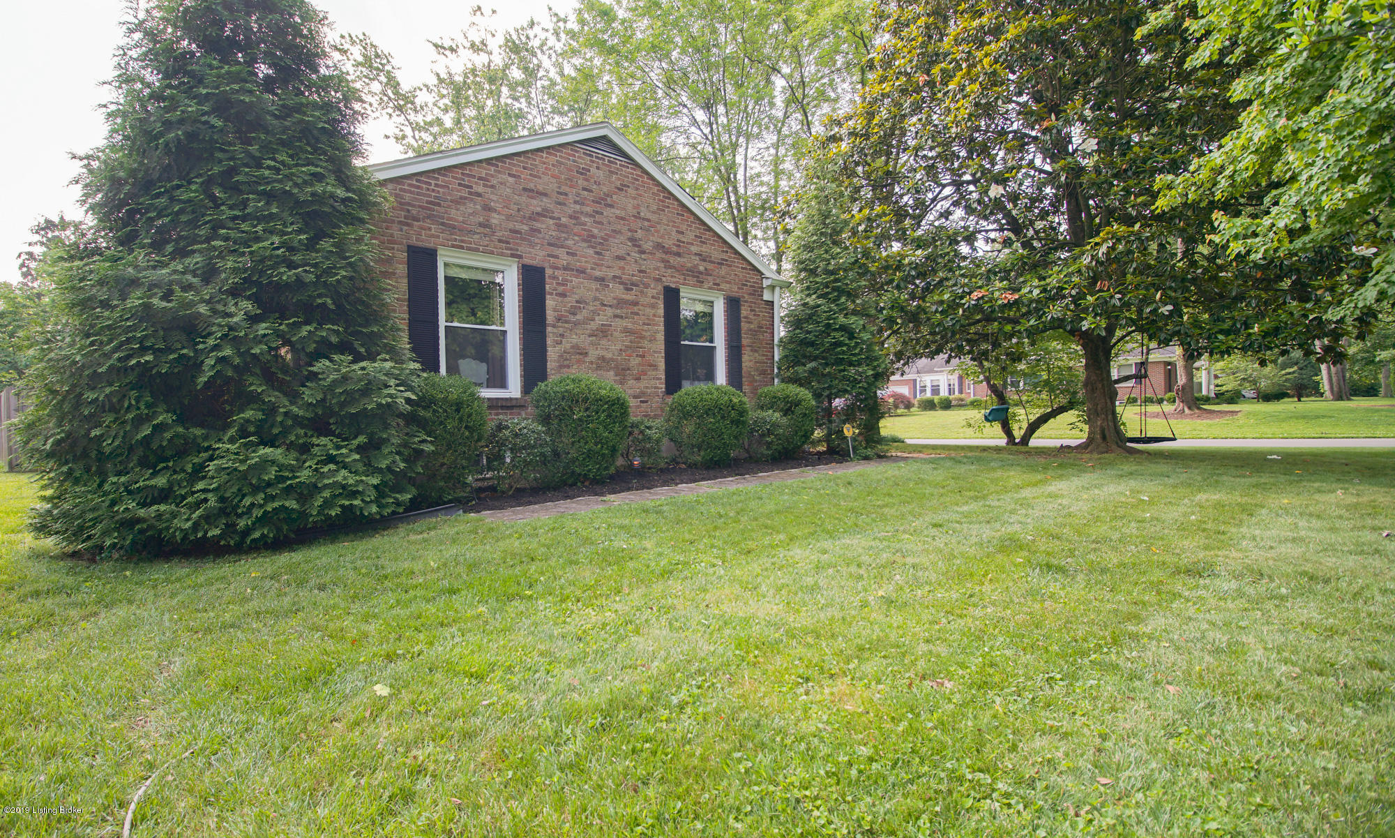 301 Bramton Road Louisville, KY 40207 - Photo 40 of 40 side_front_1 (1 of 1)