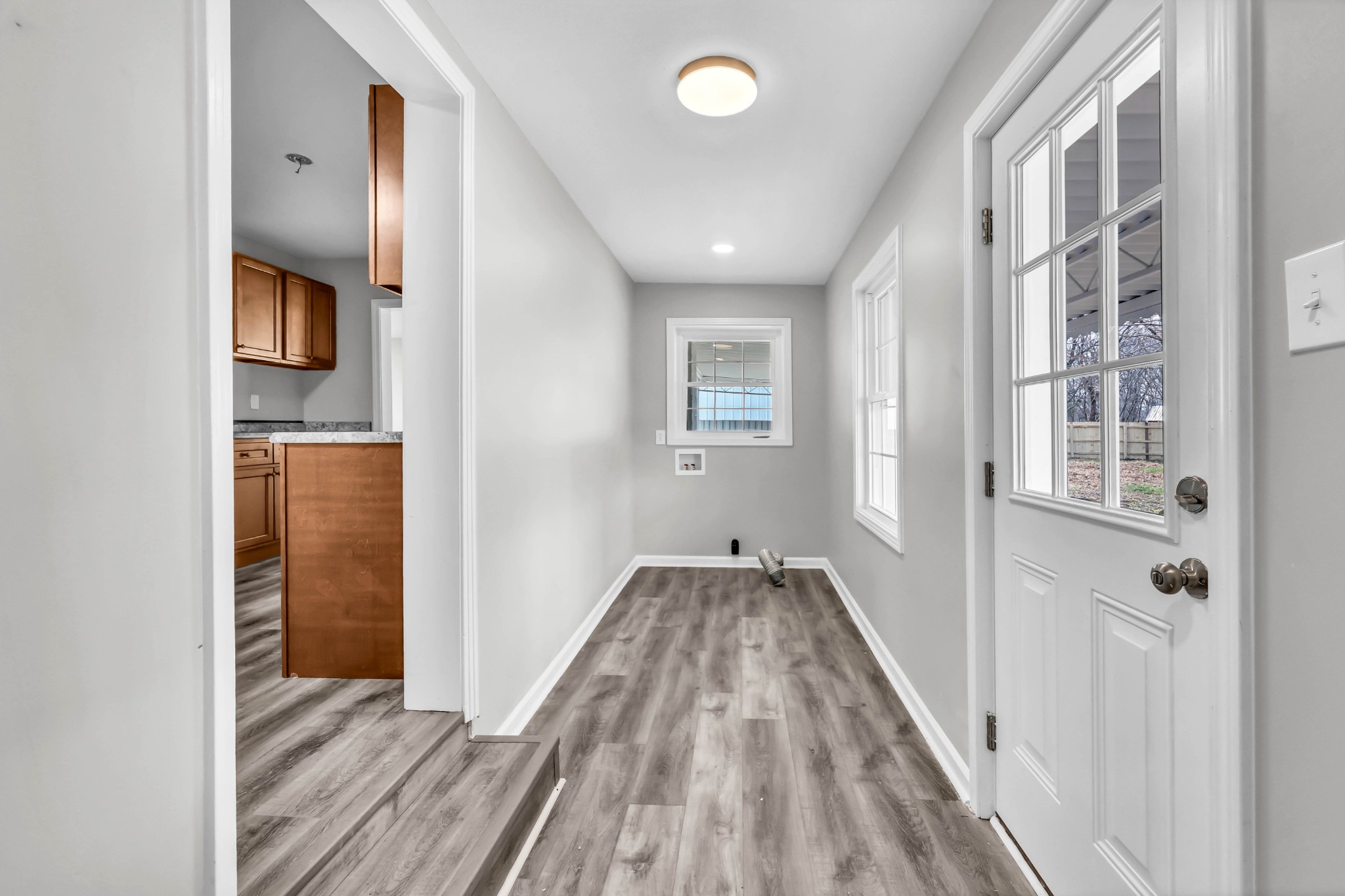 3436 State Highway 48 Cunningham, TN 37052 - Photo 22 of 45 a view of a hallway with wooden floor and entryway
