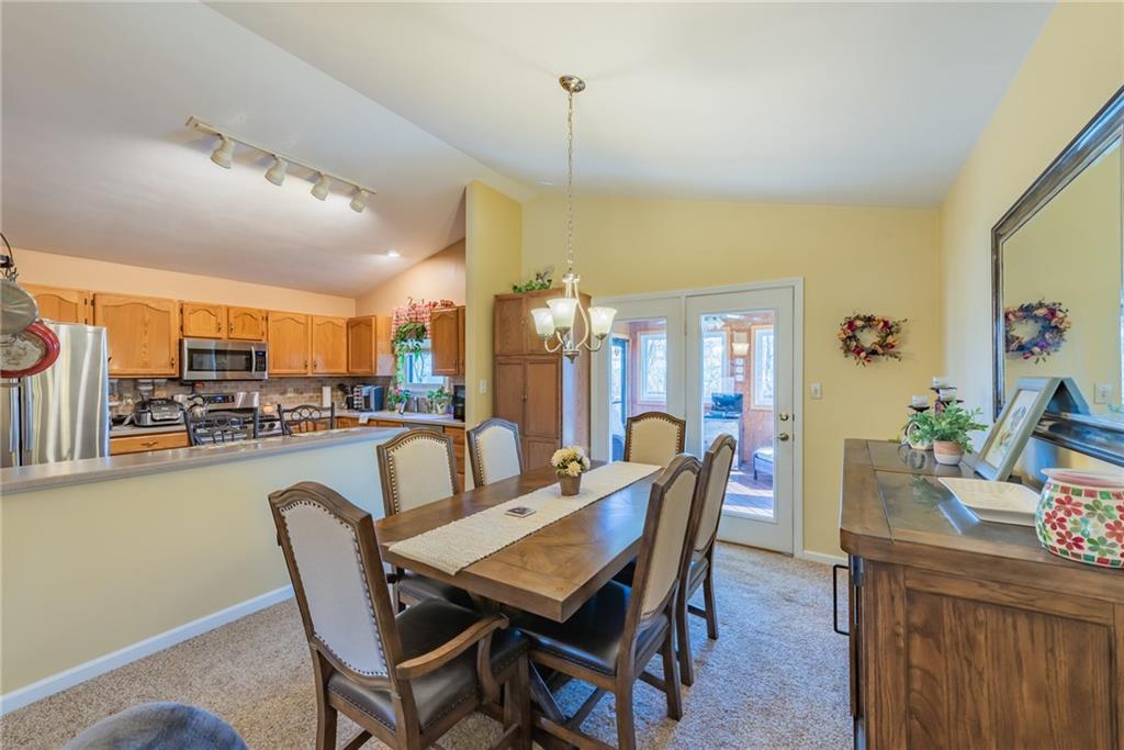 118 Rizzi Drive Irwin, PA 15642 - Photo 8 of 25