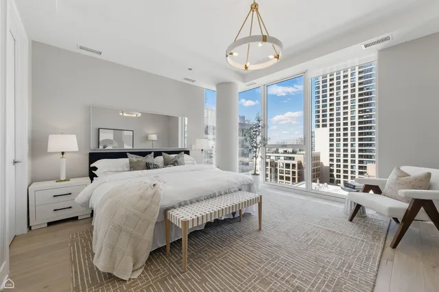 $7,925 | 146 West Erie Street, Unit 702, Chicago, IL 60654