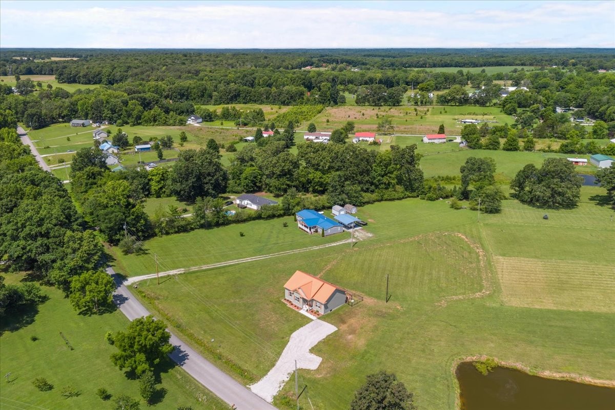 1112 Garners Creek Road Dickson, TN 37055 - Photo 4 of 57