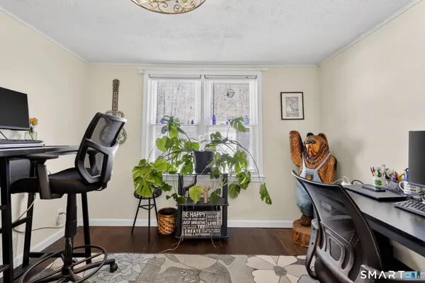 $299,900 | 1 Crescent Beach Drive, Enfield, CT 06082