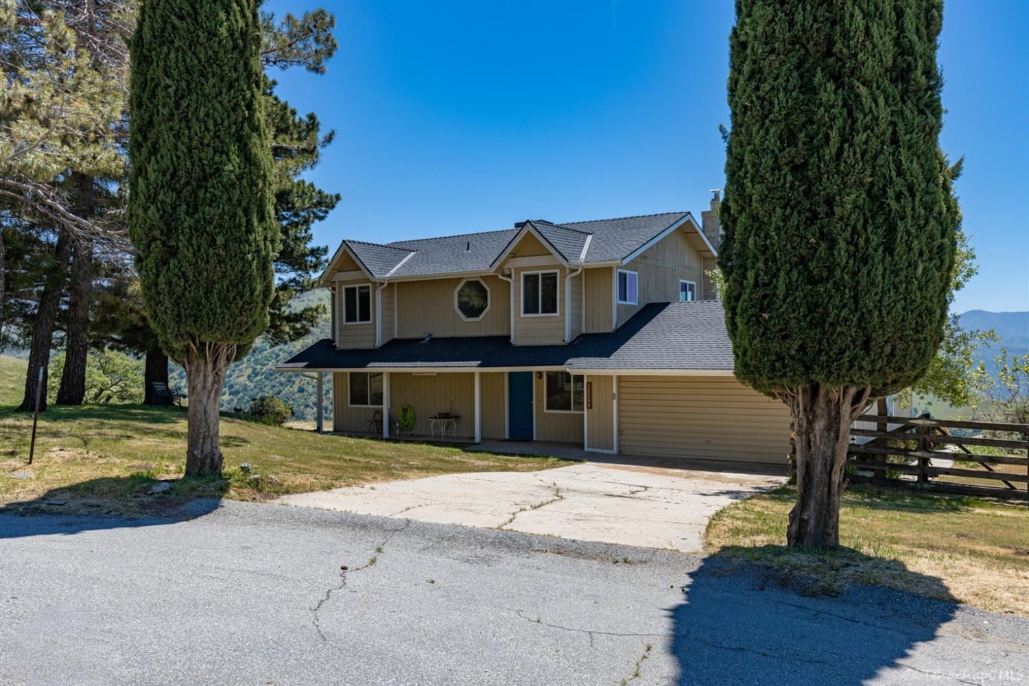 18200 Morgan Court Tehachapi, CA 93561 - Photo 3 of 47 Gallery Image 3