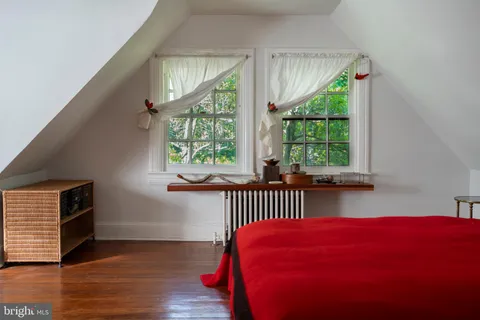 $800,000 | 6105 Harvard Avenue, Glen Echo, MD 20812