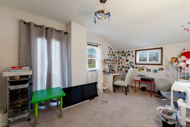 $265,000 | 208 Redwood Avenue, New Lenox, IL 60451