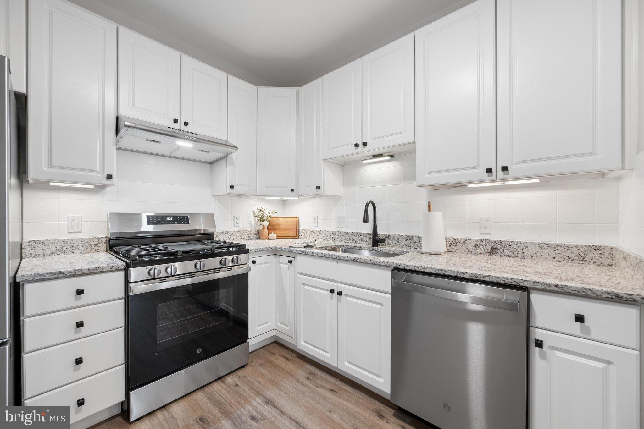 2250 Bear Den Road, Unit 207 Frederick, MD 21701 - Photo 36 of 119 Kitchen