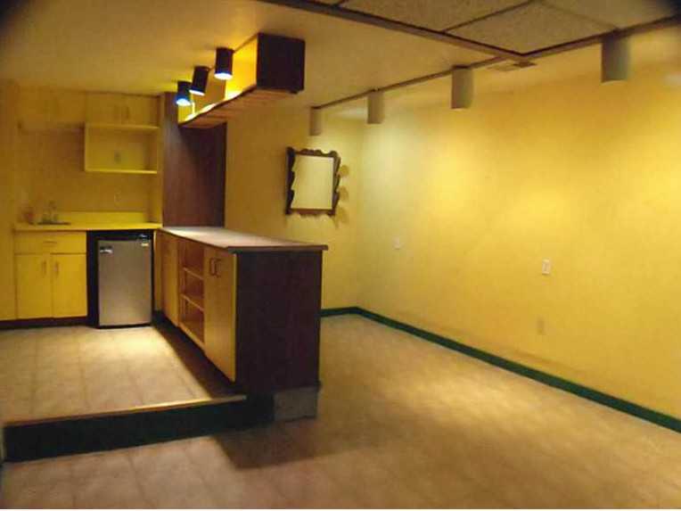 326 Castlegate Road Forest Hills, PA 15221 - Photo 20 of 25 Studio/Study/Office. Musicians will love this space! This sound proof room has its own bath and small bar/ kitchen area.