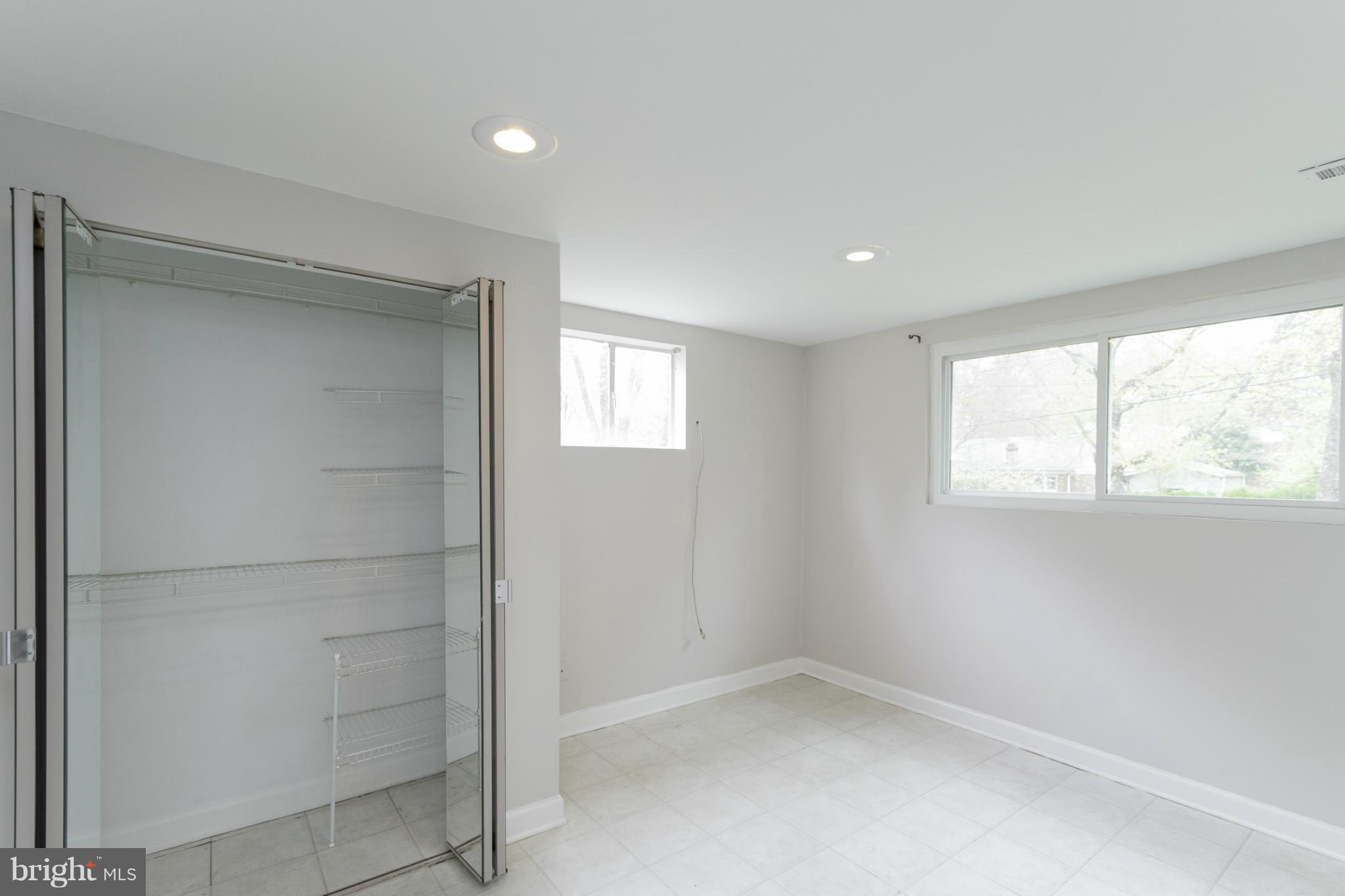 4002 Shaler Drive Silver Spring, MD 20902 - Photo 23 of 30 Room #4