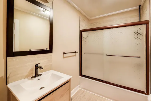 $225,000 | 1243 East Baldwin Lane, Unit 211, Palatine, IL 60074