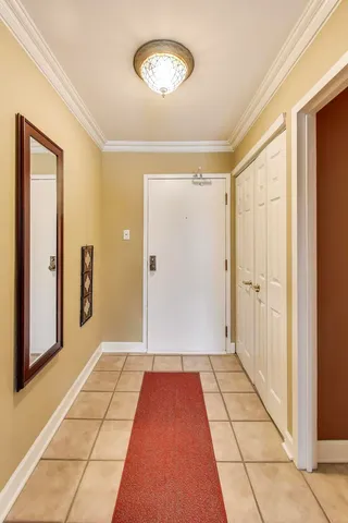 $225,000 | 1243 East Baldwin Lane, Unit 211, Palatine, IL 60074