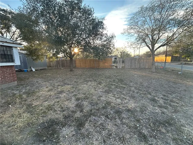$1,500 | 1425 South Reynolds Street, Alice, TX 78332