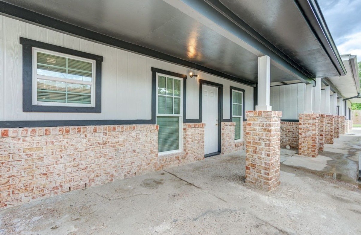 2127 Maximillian, Unit 3 Houston, TX 77039 - Photo 1 of 7