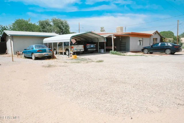 a car parked in front of a building