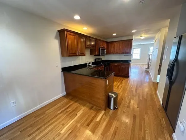 $3,100 | 47 Alder Street, Unit 4, Waltham, MA 02453