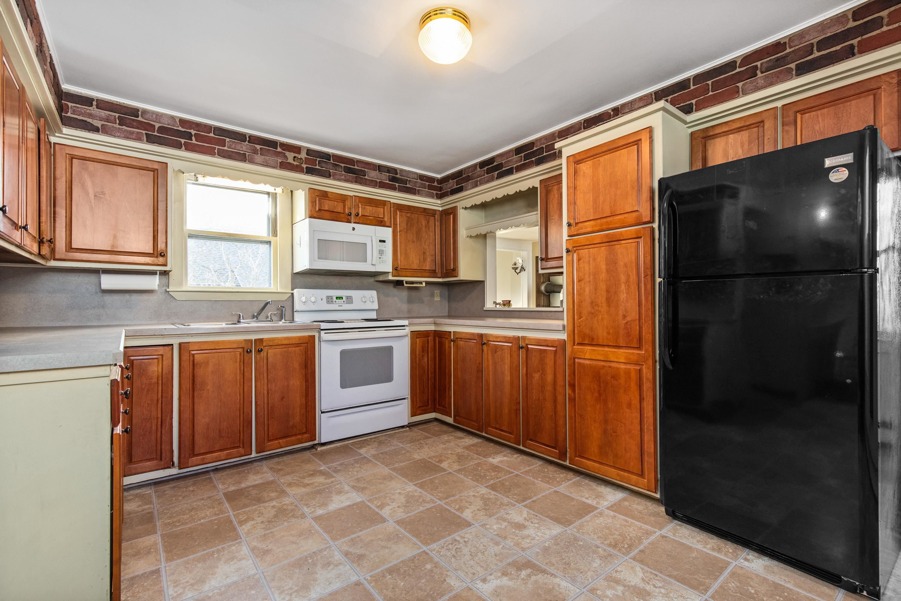 8 Carroll Street Exeter, NH 03833 - Photo 10 of 33 Gallery Image 10