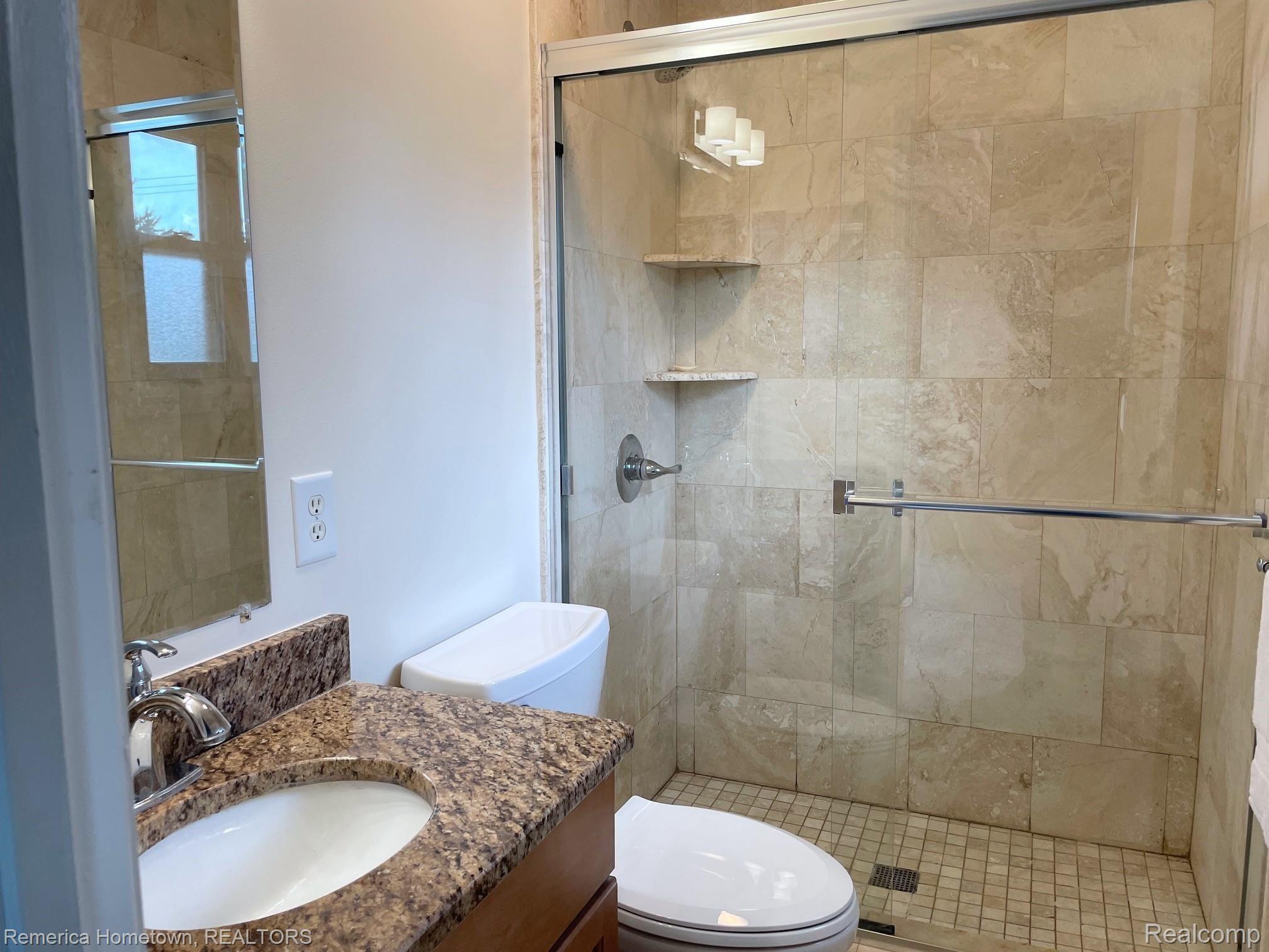 3636 Mildred Avenue Rochester, MI 48309 - Photo 13 of 25 masterbath1.jpg