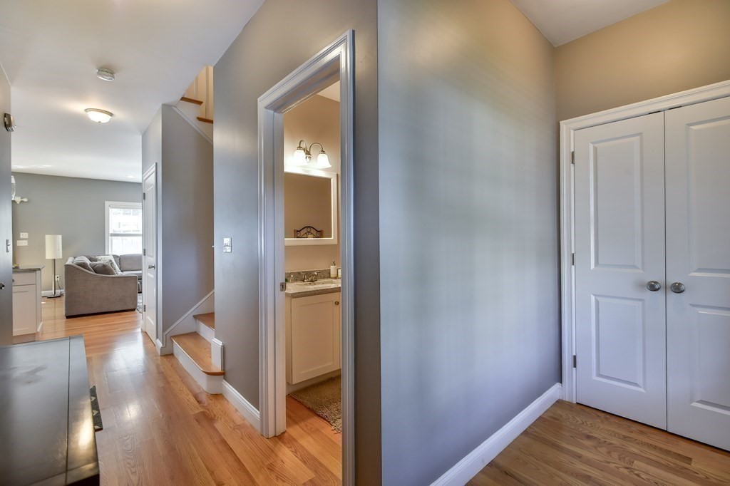 74 Bedford Road, Unit 74 Woburn, MA 01801 - Photo 5 of 33 Gallery Image 5