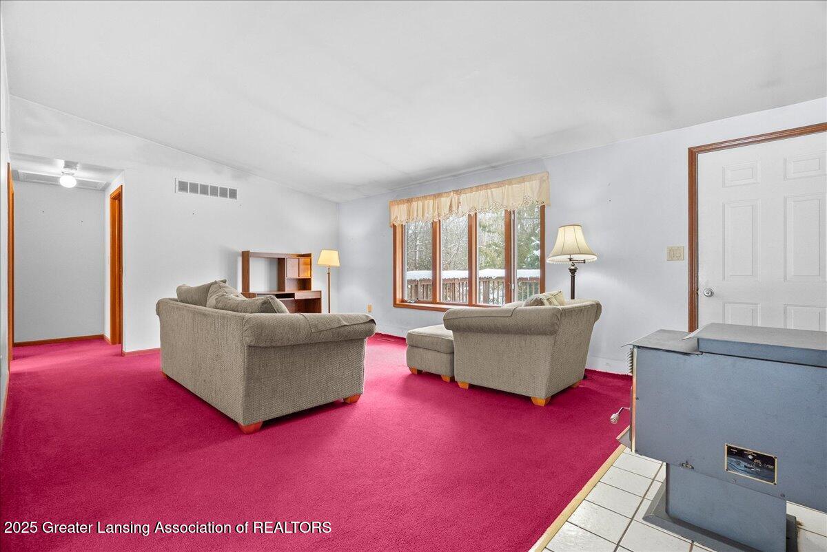 4365 Mack Road Howell, MI 48855 - Photo 16 of 50 17-Media Jett - 16