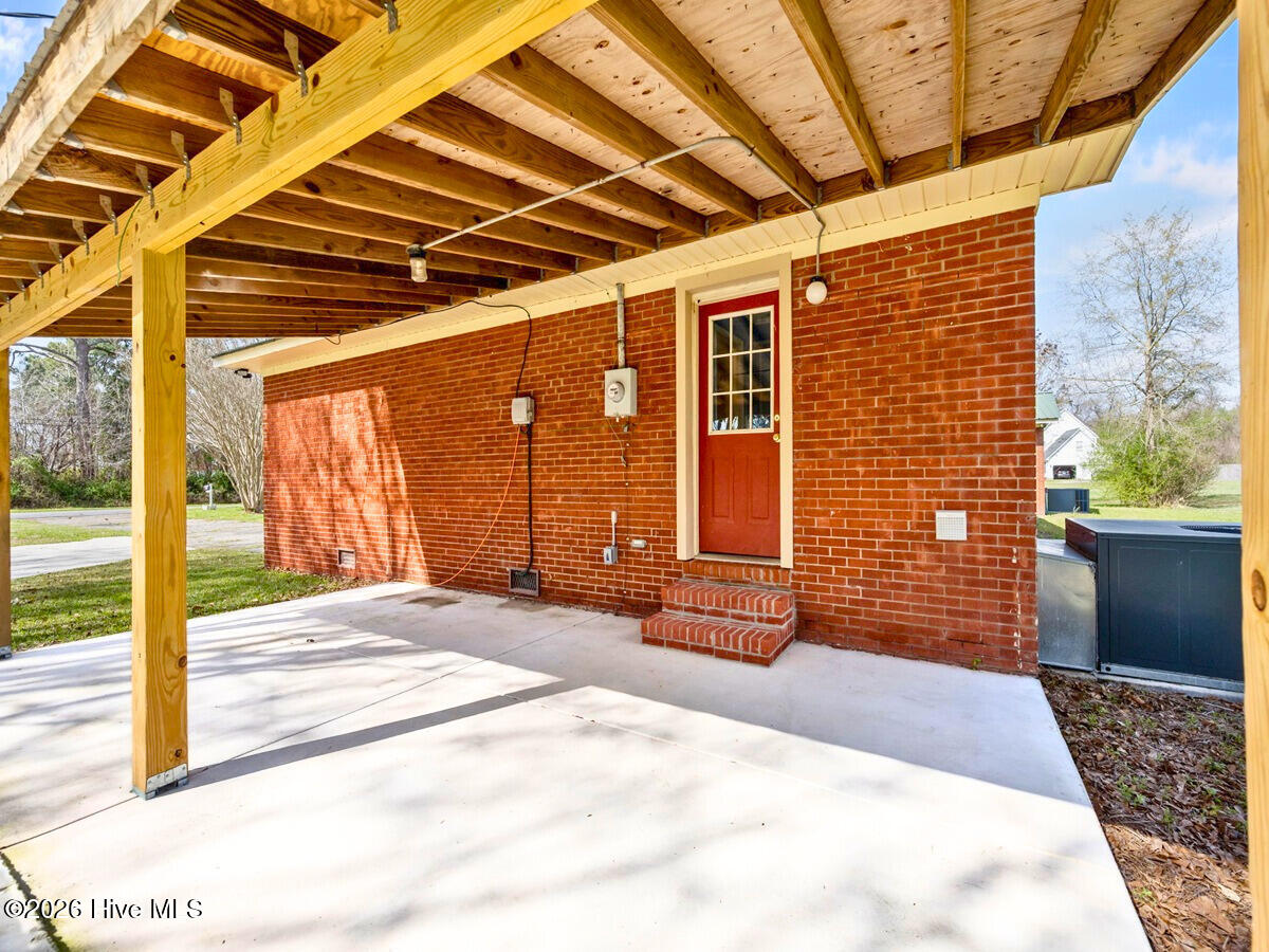 293 Old Chinquapin Road Beulaville, NC 28518 - Photo 36 of 55 38. Carport