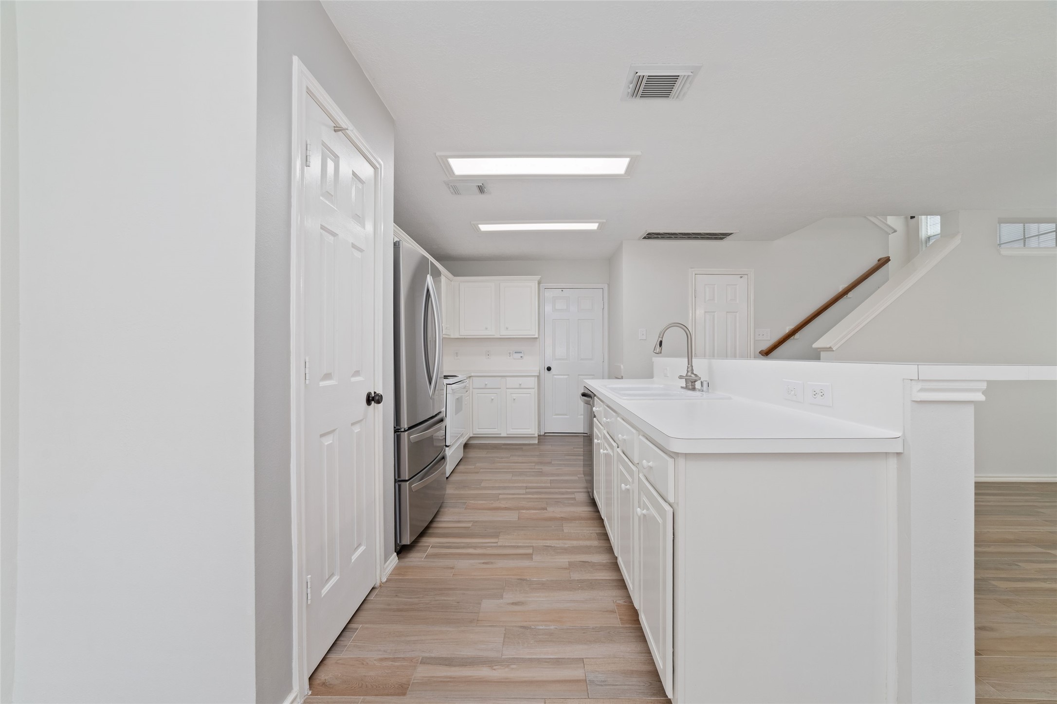 118 Anise Tree Place Spring, TX 77382 - Photo 8 of 22 Gallery Image 8