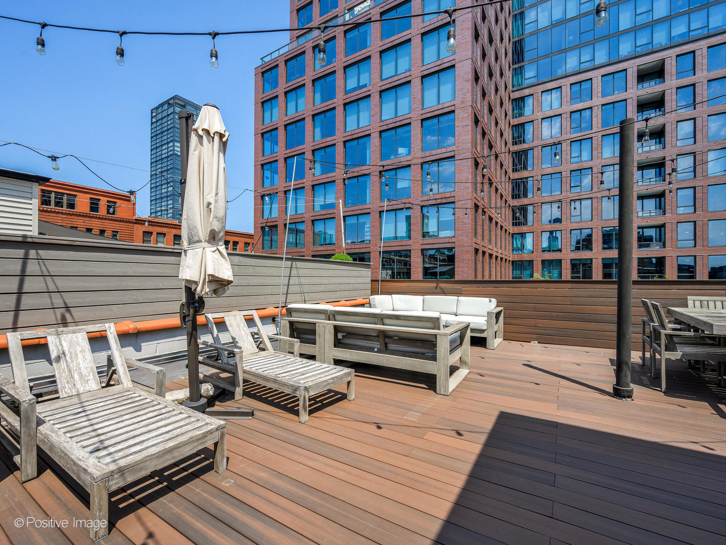 33 North Morgan Street, Unit PH Chicago, IL 60607 - Photo 20 of 24 a outdoor view with a sitting space