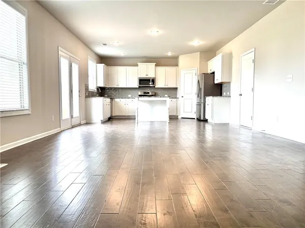 $2,250 | 6085 Bay Point Cove, Flowery Branch, GA 30542