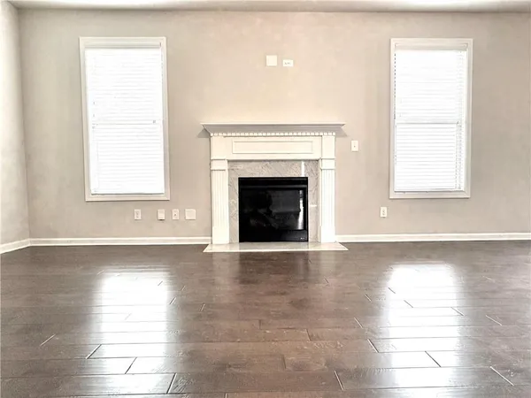 $2,250 | 6085 Bay Point Cove, Flowery Branch, GA 30542