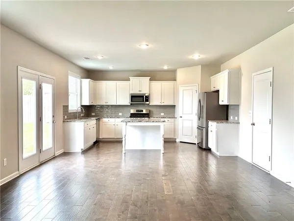 $2,250 | 6085 Bay Point Cove, Flowery Branch, GA 30542